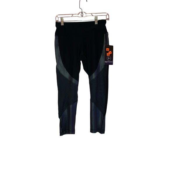 NWT 90 Degrees by Reflex black Capri leggings size small - Picture 1 of 6